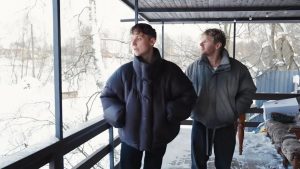 Популярный певец Ваня Дмитриенко строит дом в Обнинске.