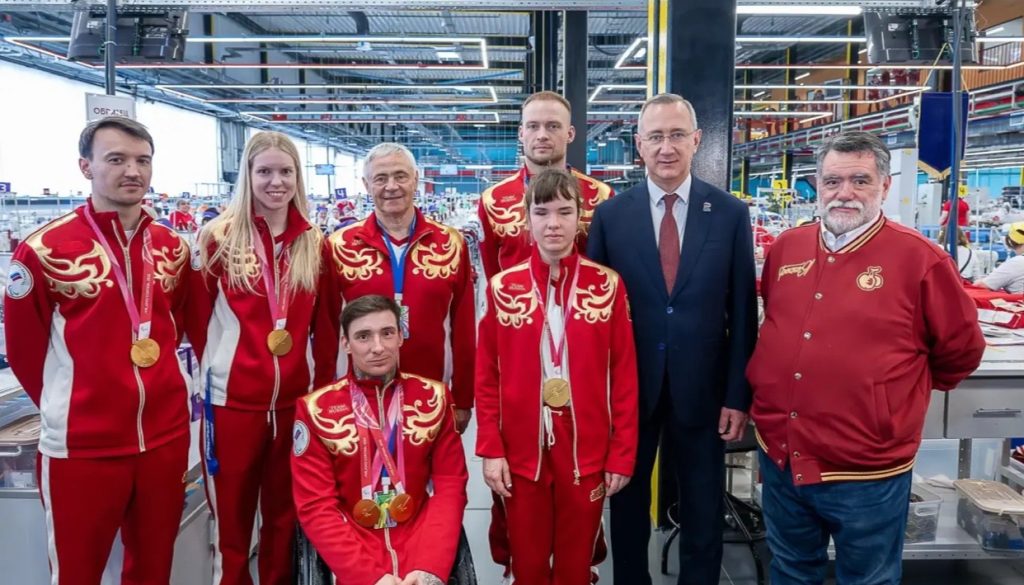 Калужских призёров Паралимпиады-2026 чествовали на фабрике «Мануфактуры Боско»