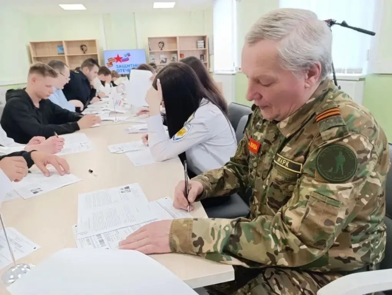 Более 10 тысяч жителей Калужской области написали «Диктант Победы»